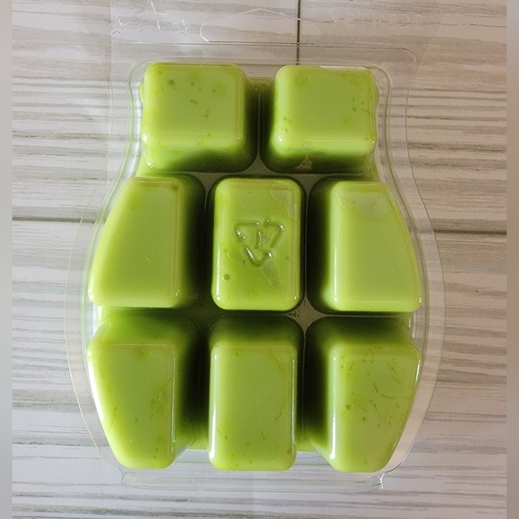 Scentsy Bar in The Muppets - Picture 2 of 2